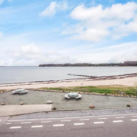 4 Star In Hejls Hejlsminde